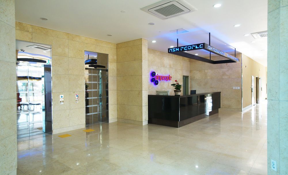Aurora Hotel เมืองเชจู ภายนอก รูปภาพ